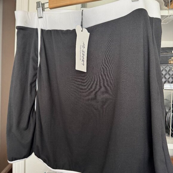 AO Dresses & Skirts - AO Sport Black & White Active Skort - 3X - NWT